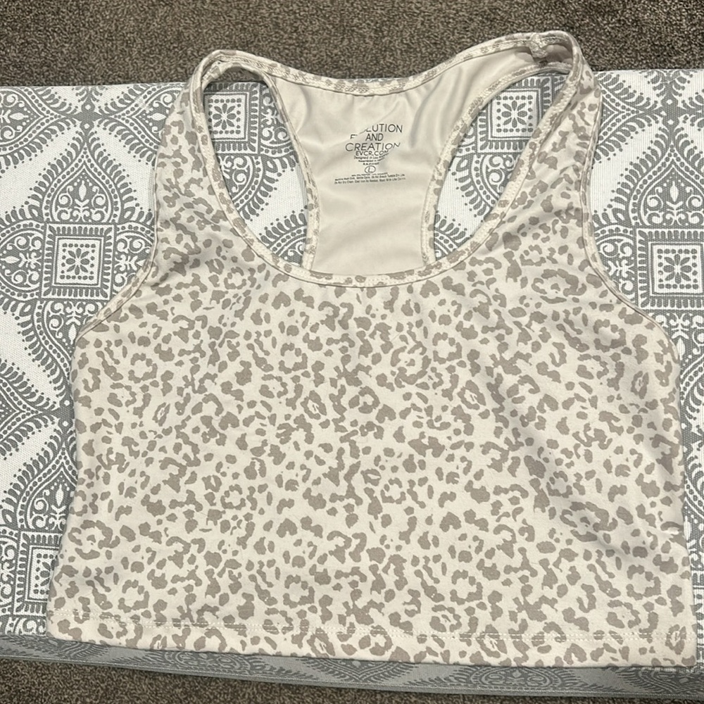Crop Tank Bundle - Picture 2 of 4
